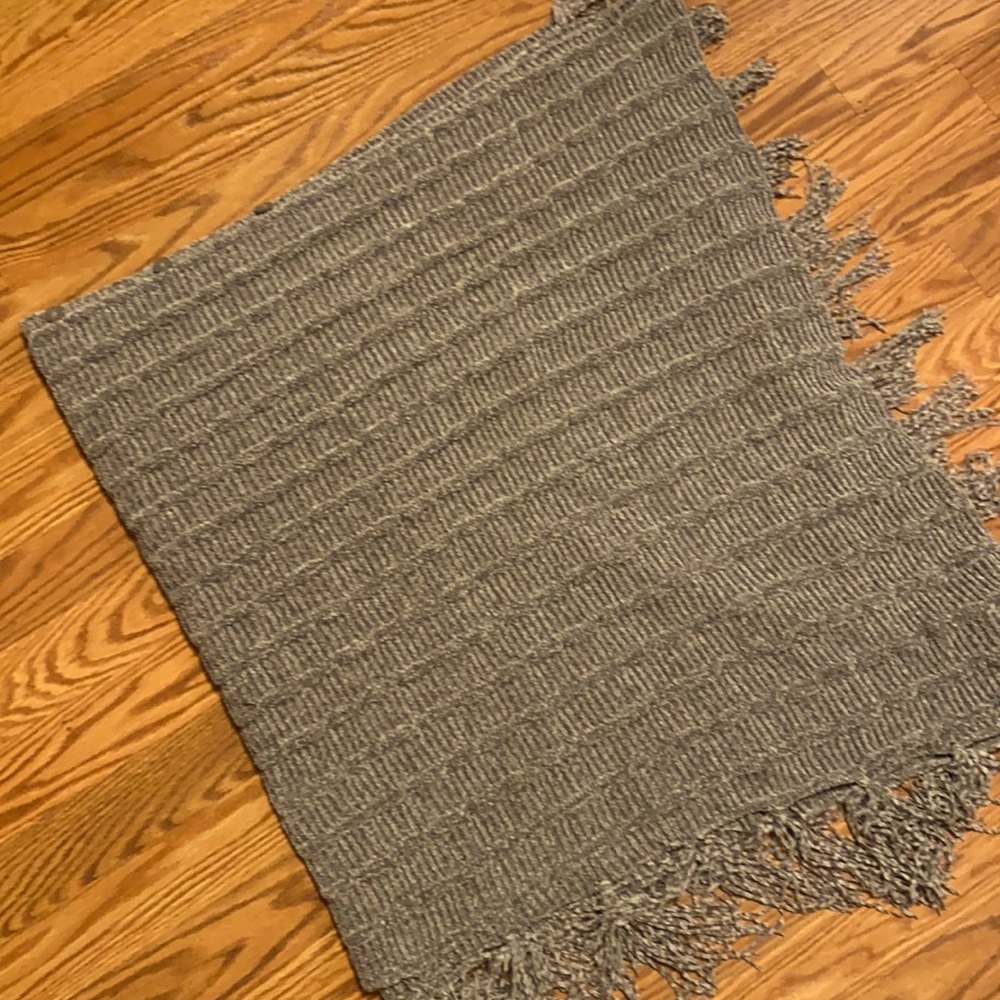 LuLaRoe grey MiMi.